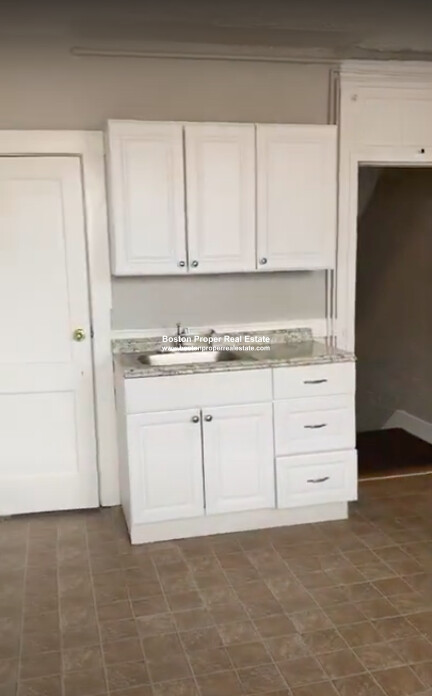 161 Endicott St, North End