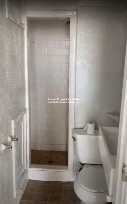 161 Endicott St, North End