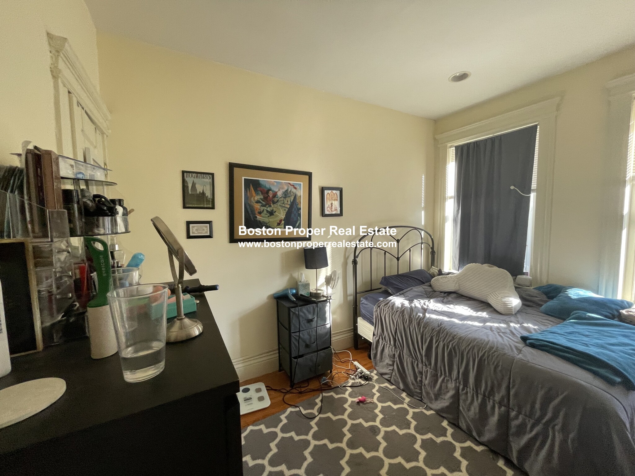 100 Queensberry St, Fenway