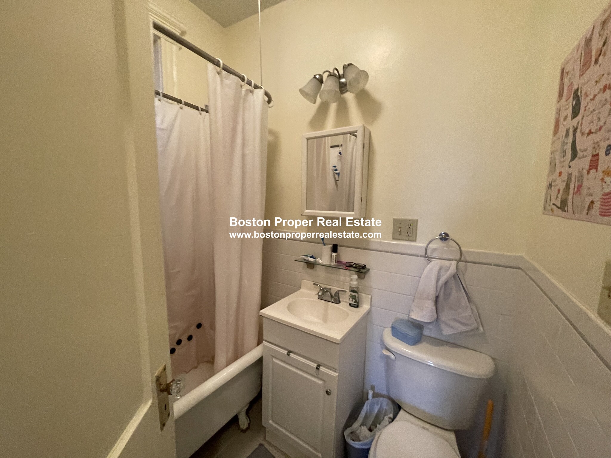 100 Queensberry St, Fenway