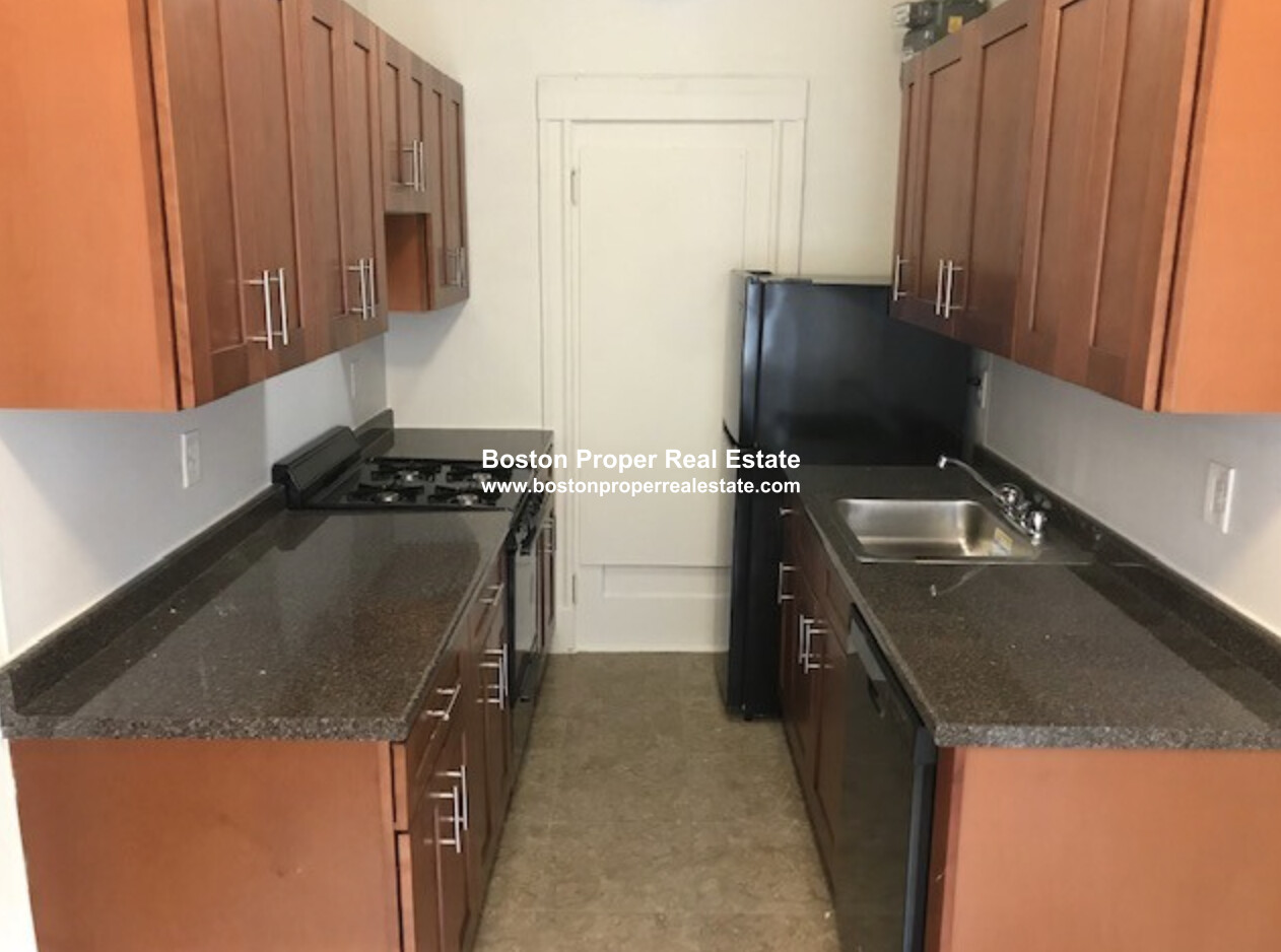 1171 Boylston St, Fenway