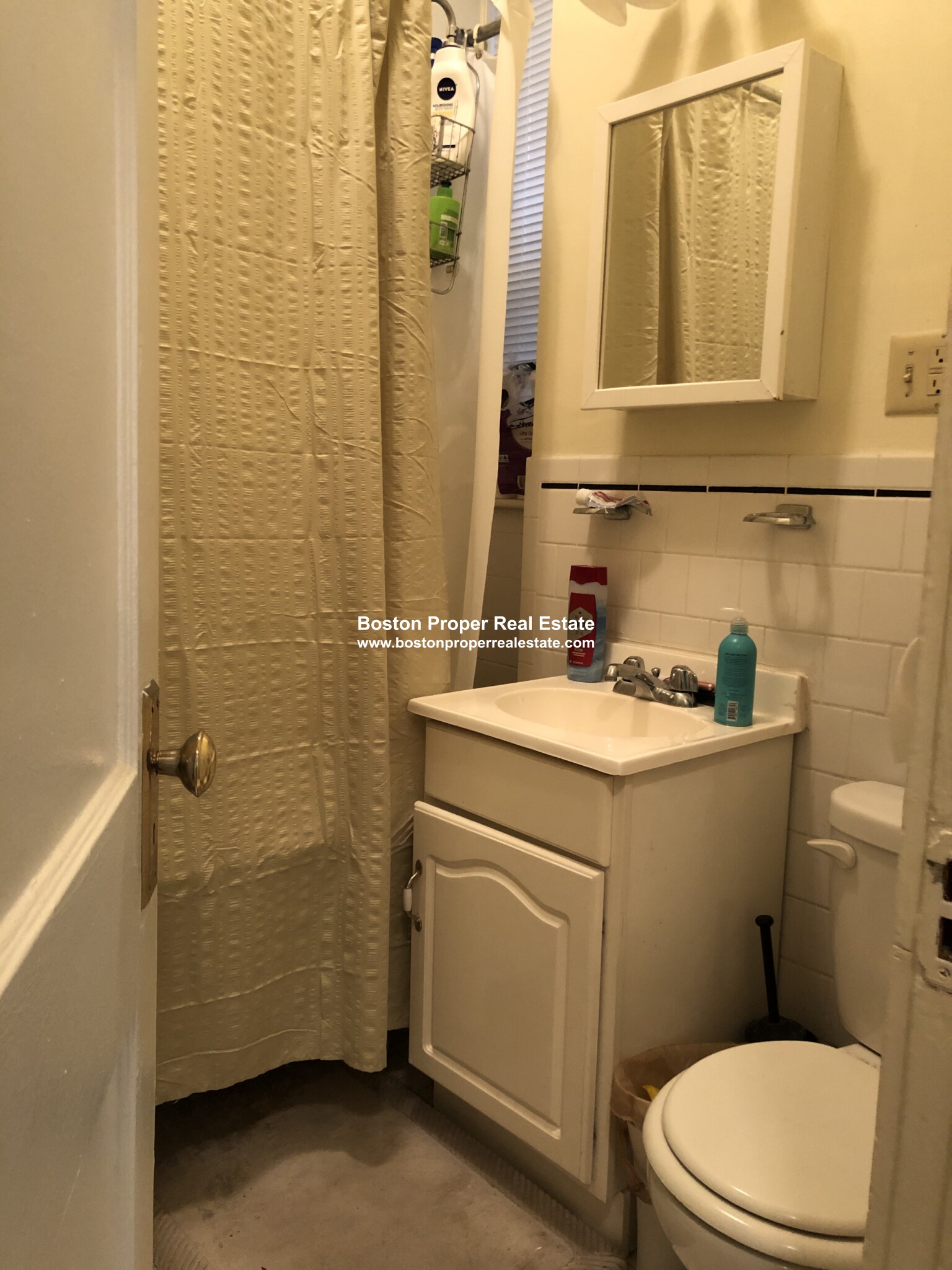 109 Queensberry St, Fenway