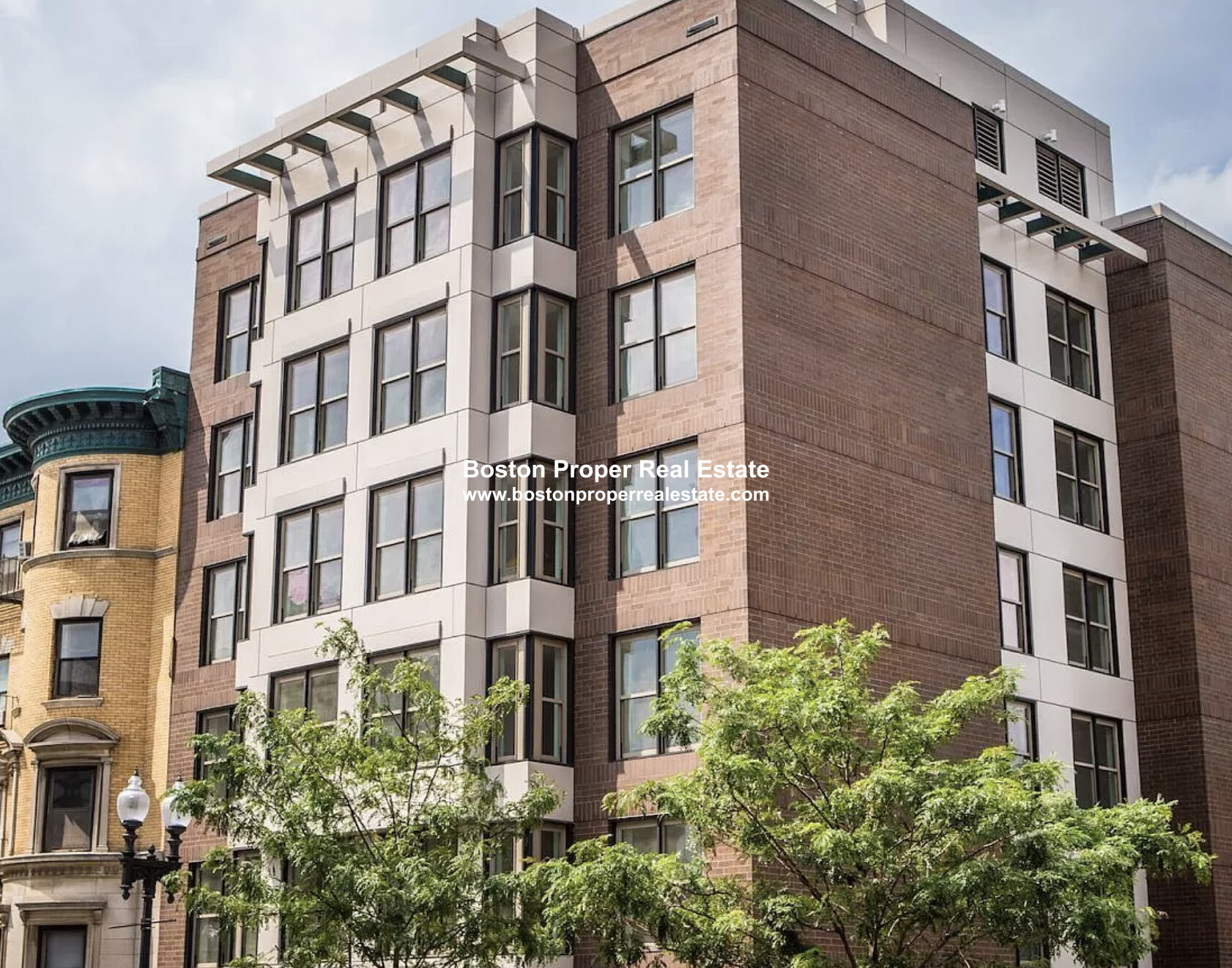 1085 Boylston St, Fenway