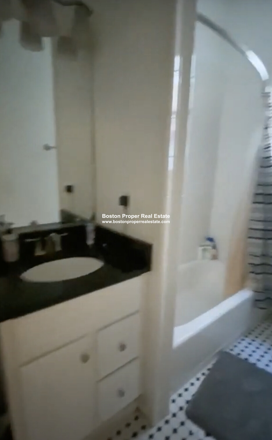 26 Hemenway St, Fenway