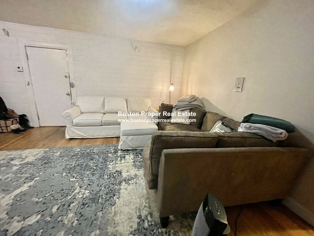 337 Beacon St, Back Bay