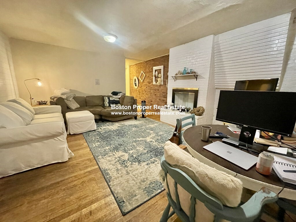https://ygl-photos.s3.us-west-004.backblazeb2.com/474W61d5fe5bc7491.jpg