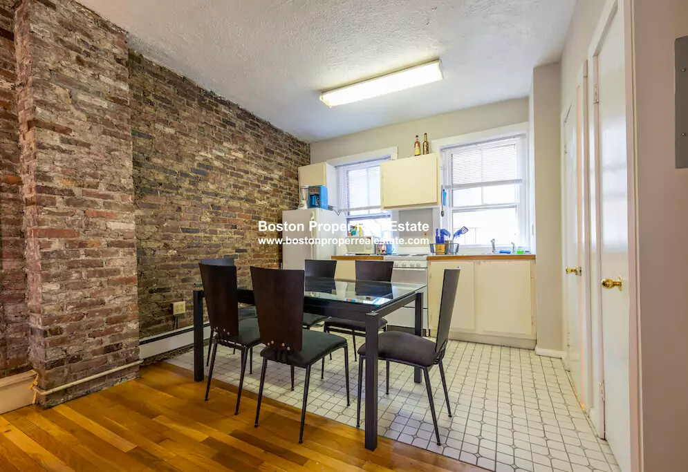 15 Garden St, Beacon Hill