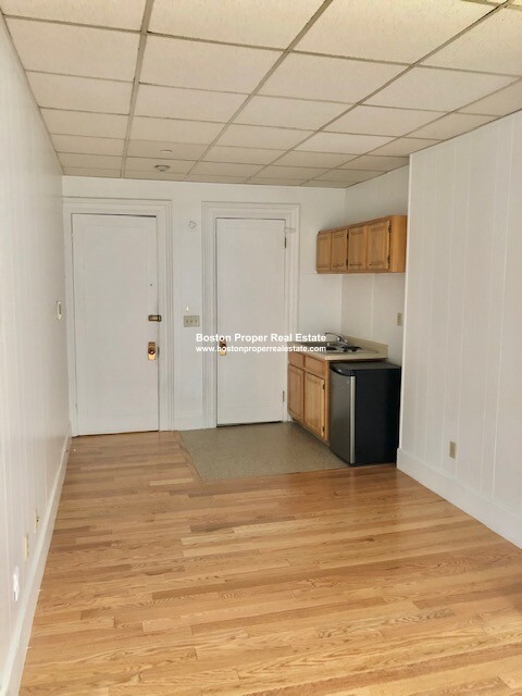 272 Newbury St, Back Bay