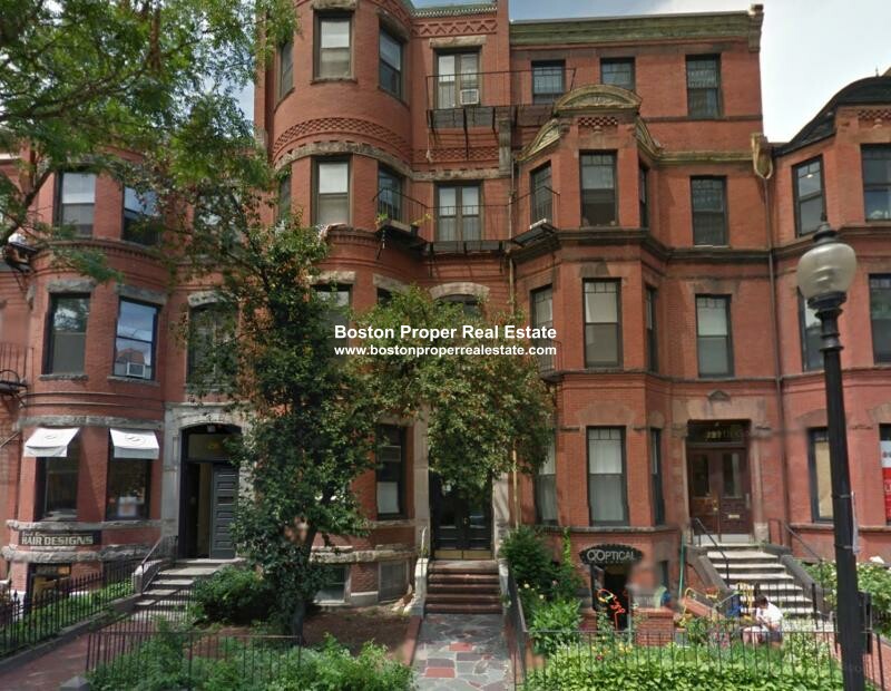 289 Newbury St, Back Bay