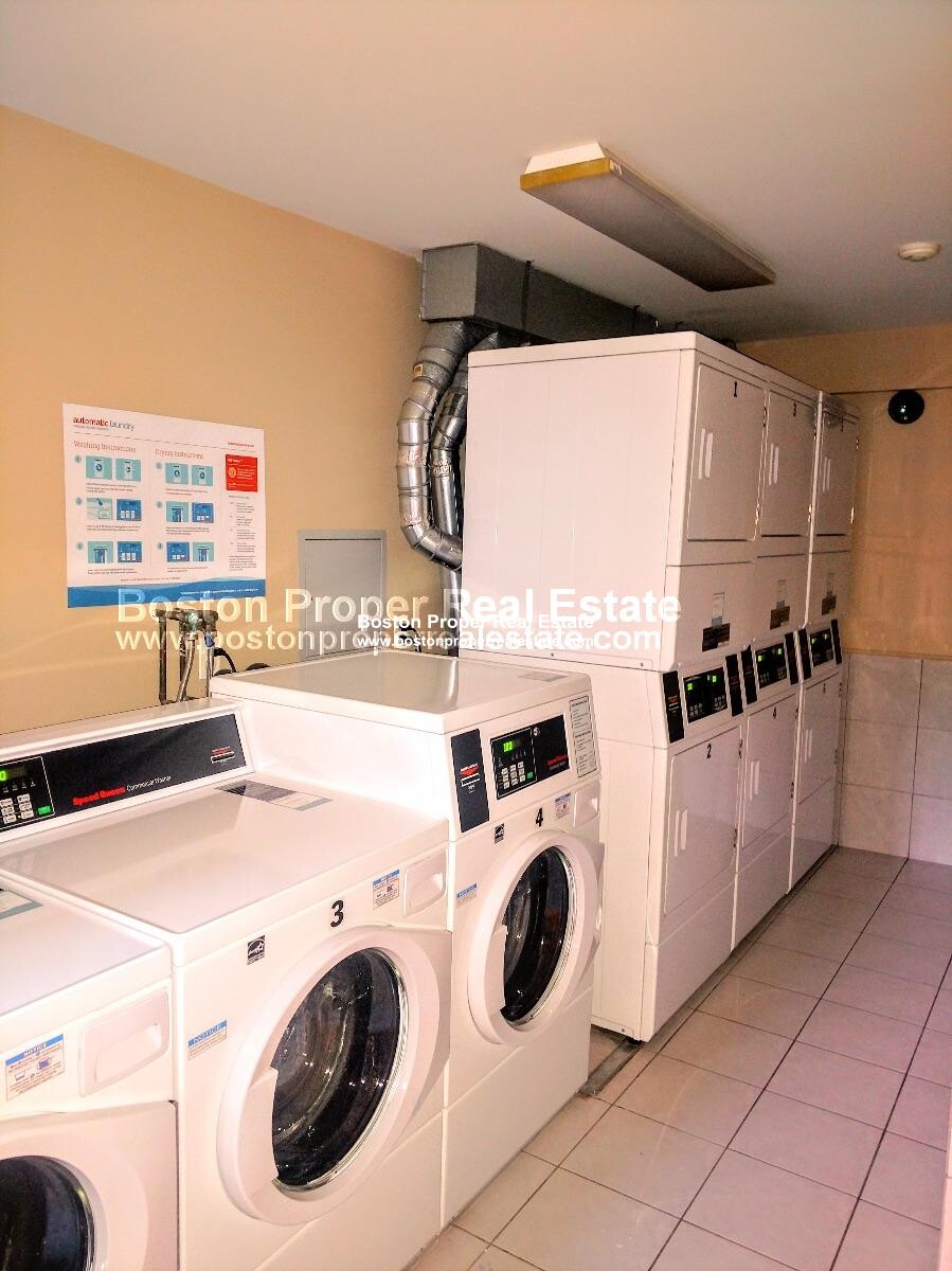 1661 Washington St, South End