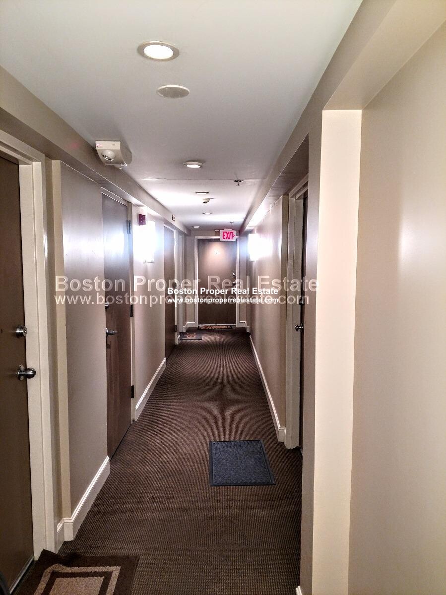 1661 Washington St, South End