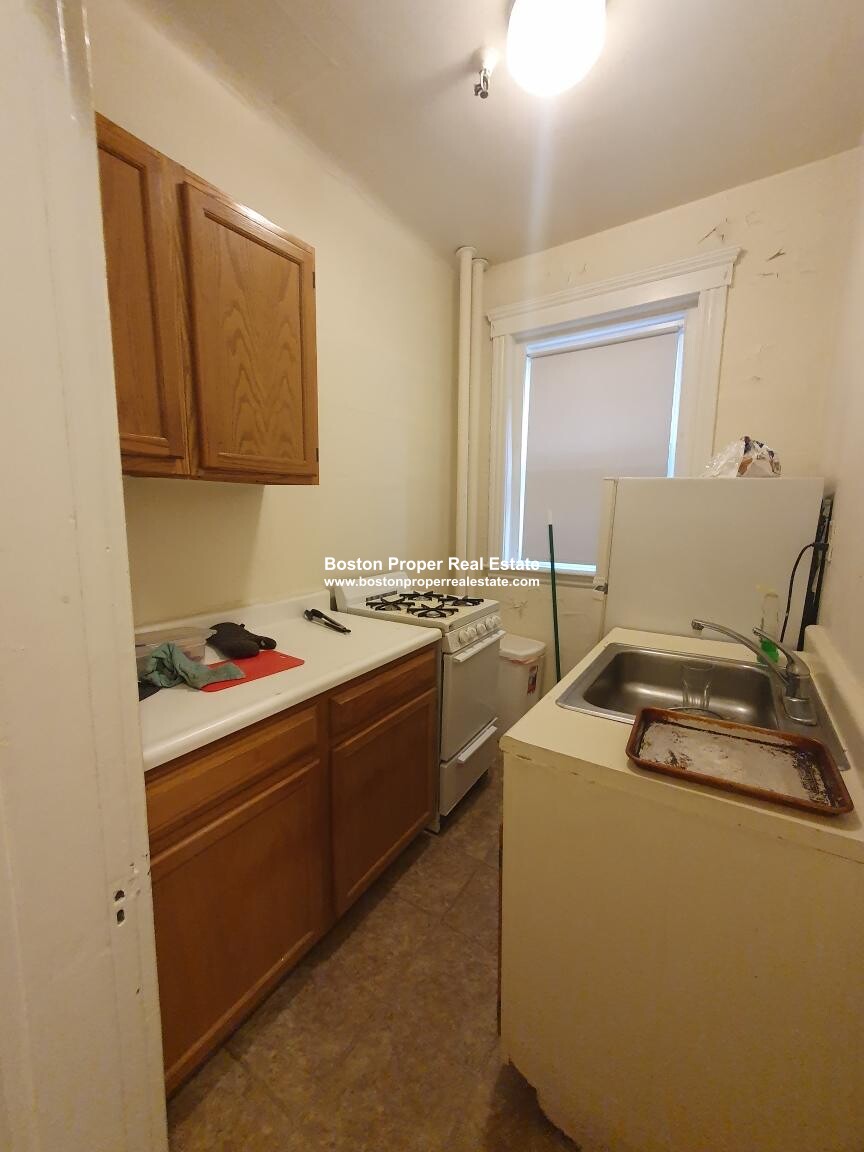 1203 Boylston St, Fenway