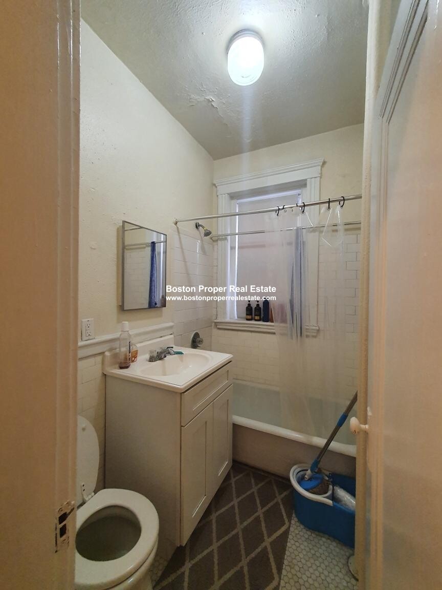 1203 Boylston St, Fenway