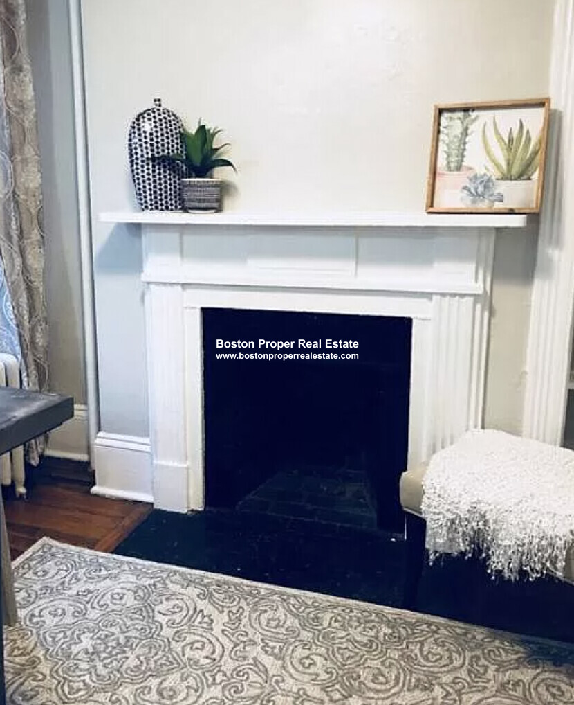 1 Champney Pl, Beacon Hill