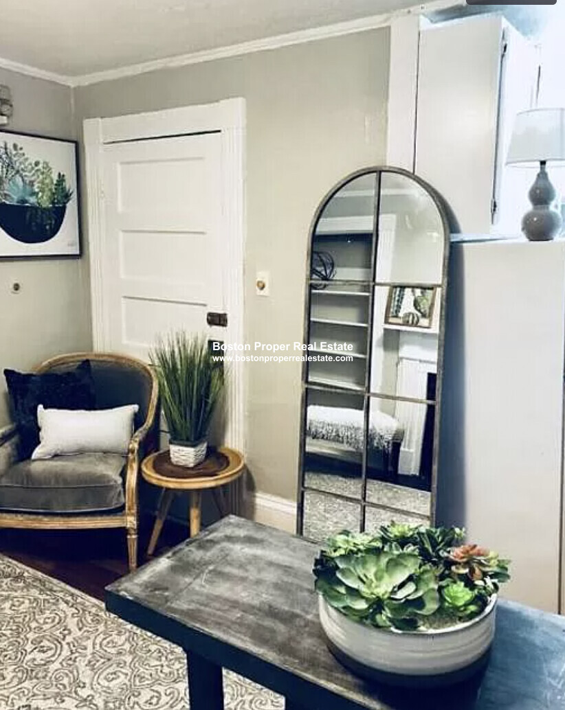 1 Champney Pl, Beacon Hill