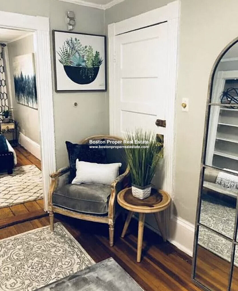 1 Champney Pl, Beacon Hill