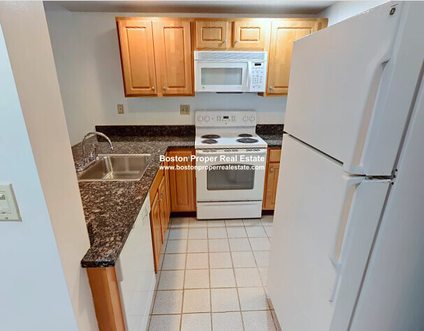 28 Queensberry St, Fenway