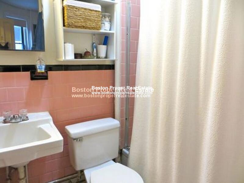 110 Newbury St, Back Bay