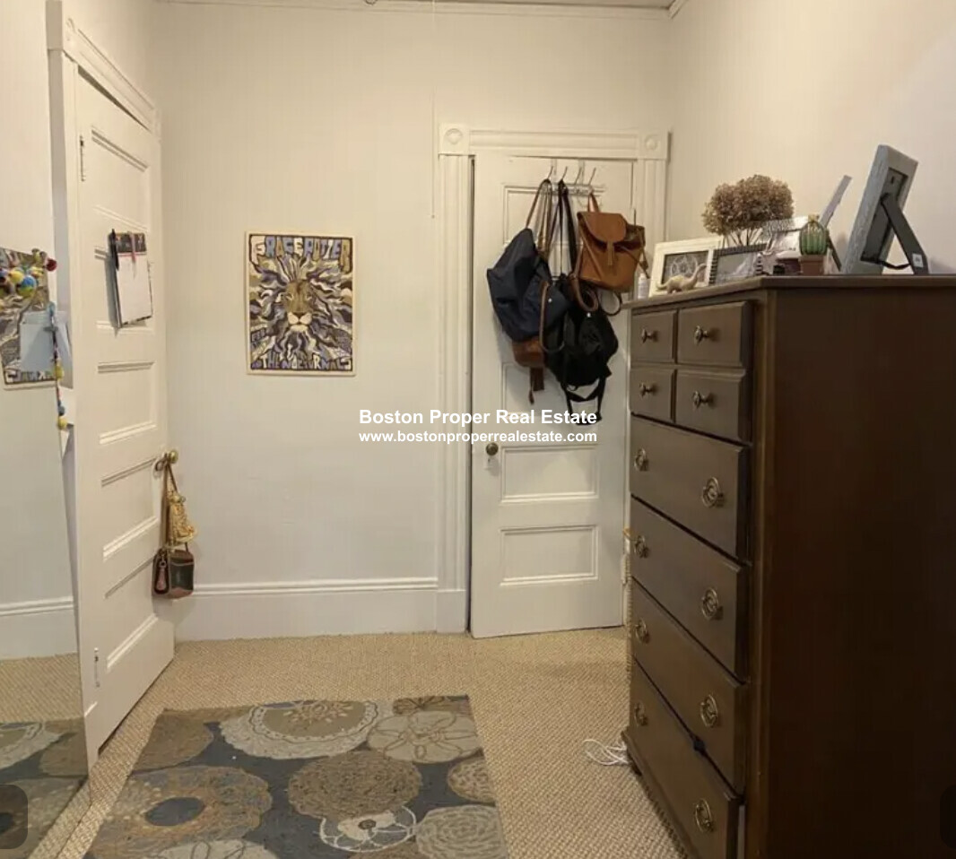 53 Joy St, Beacon Hill