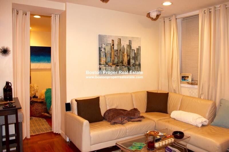 879 Beacon St, Fenway