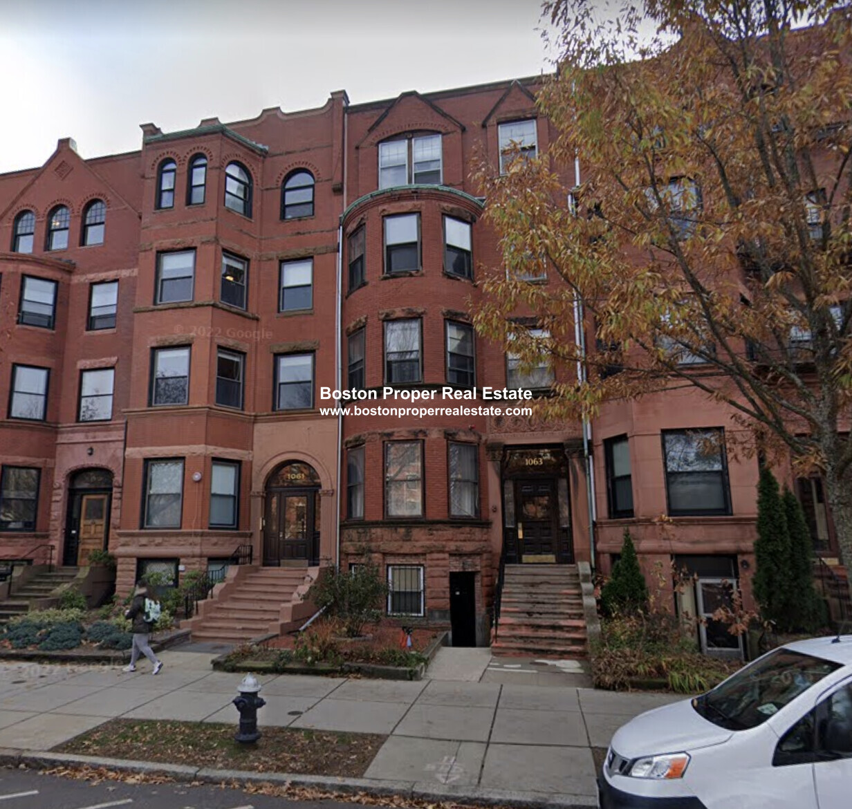 1063 Beacon St, Longwood