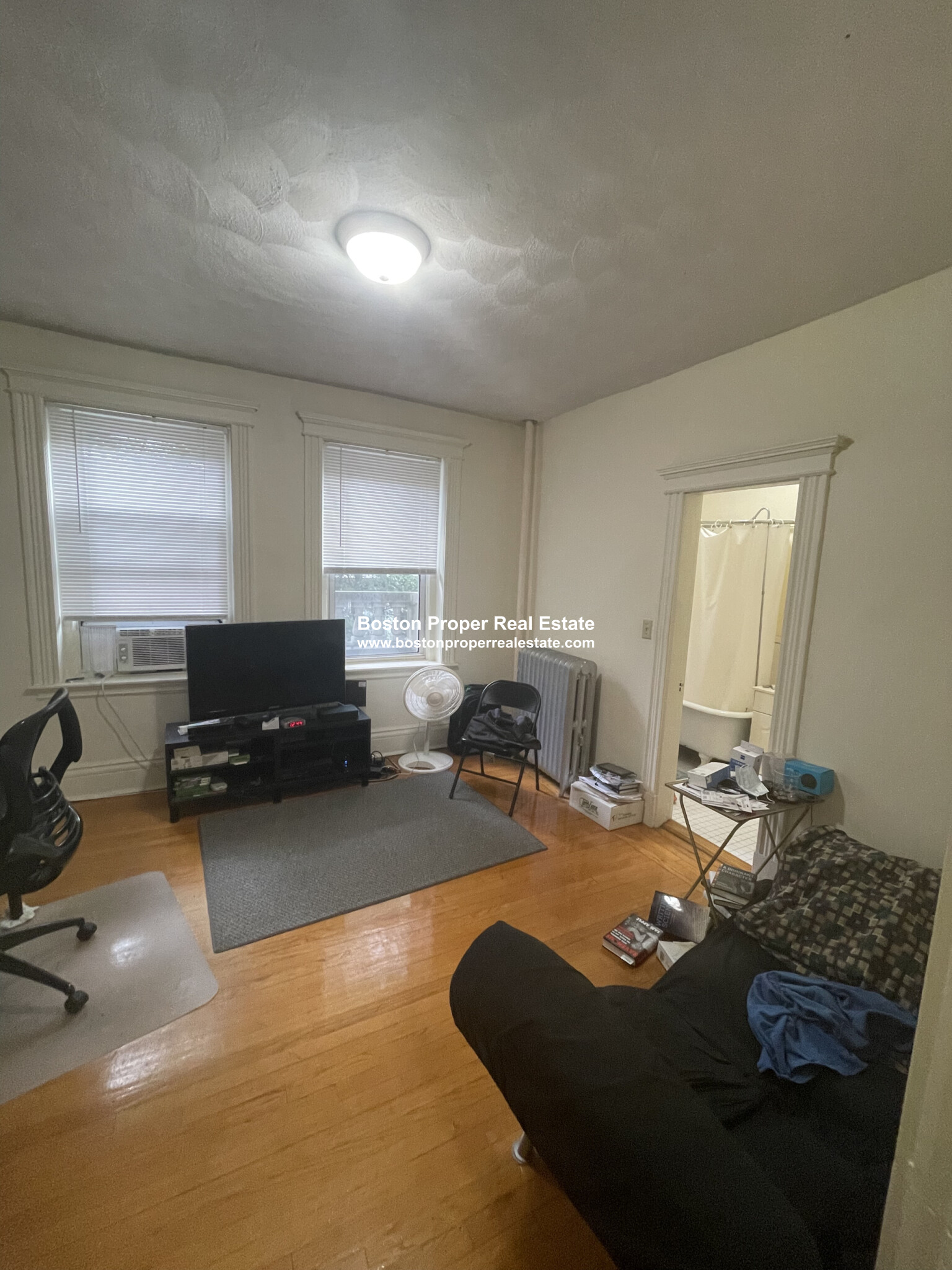 19 Queensberry St, Fenway