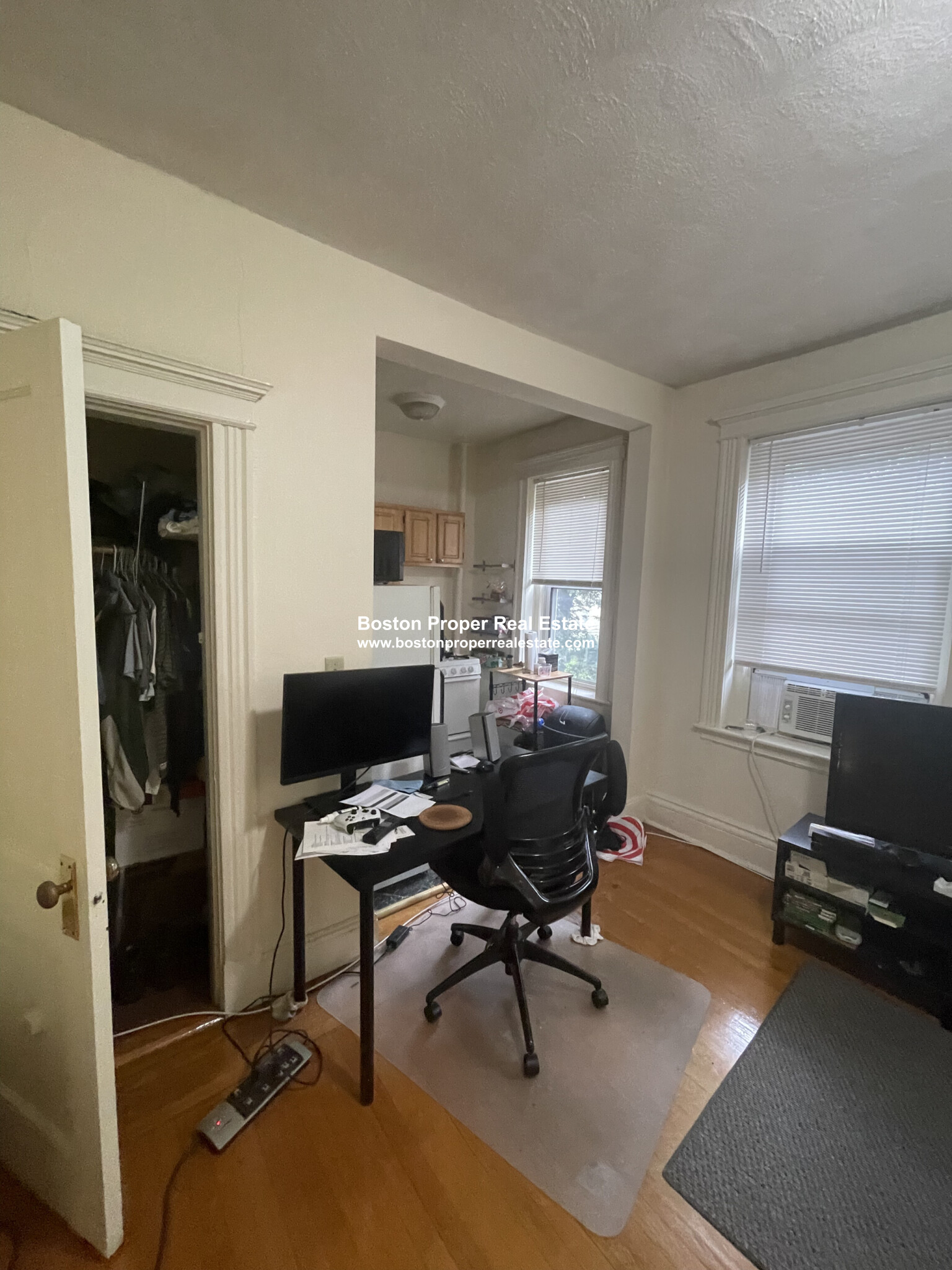 19 Queensberry St, Fenway