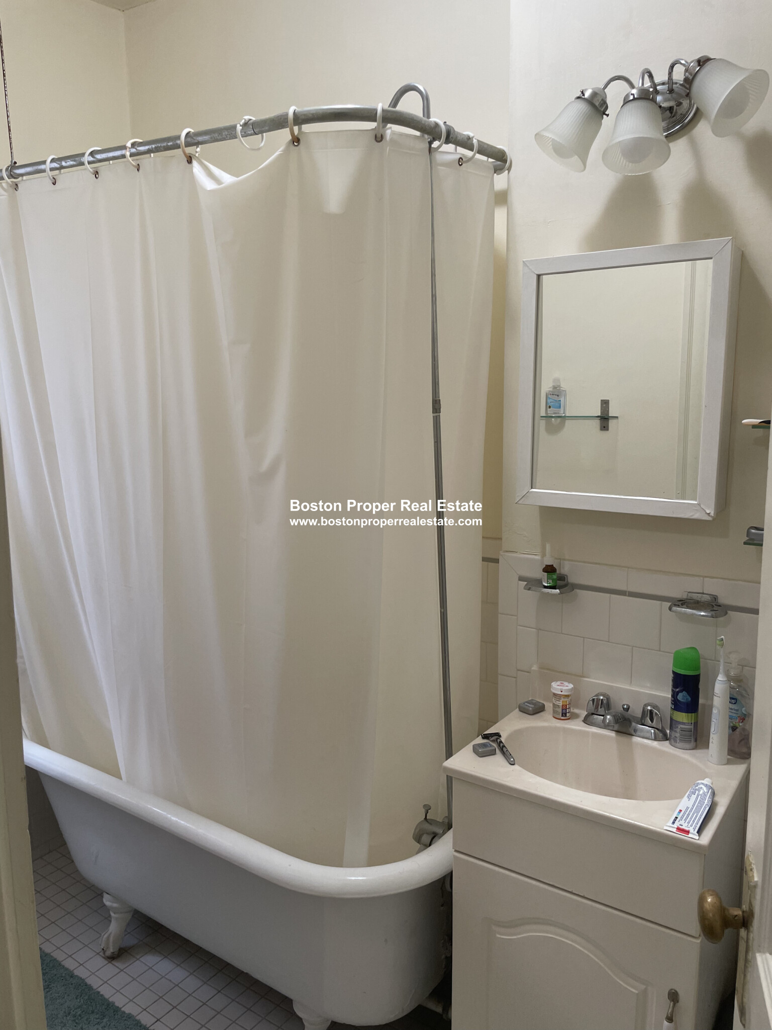 19 Queensberry St, Fenway