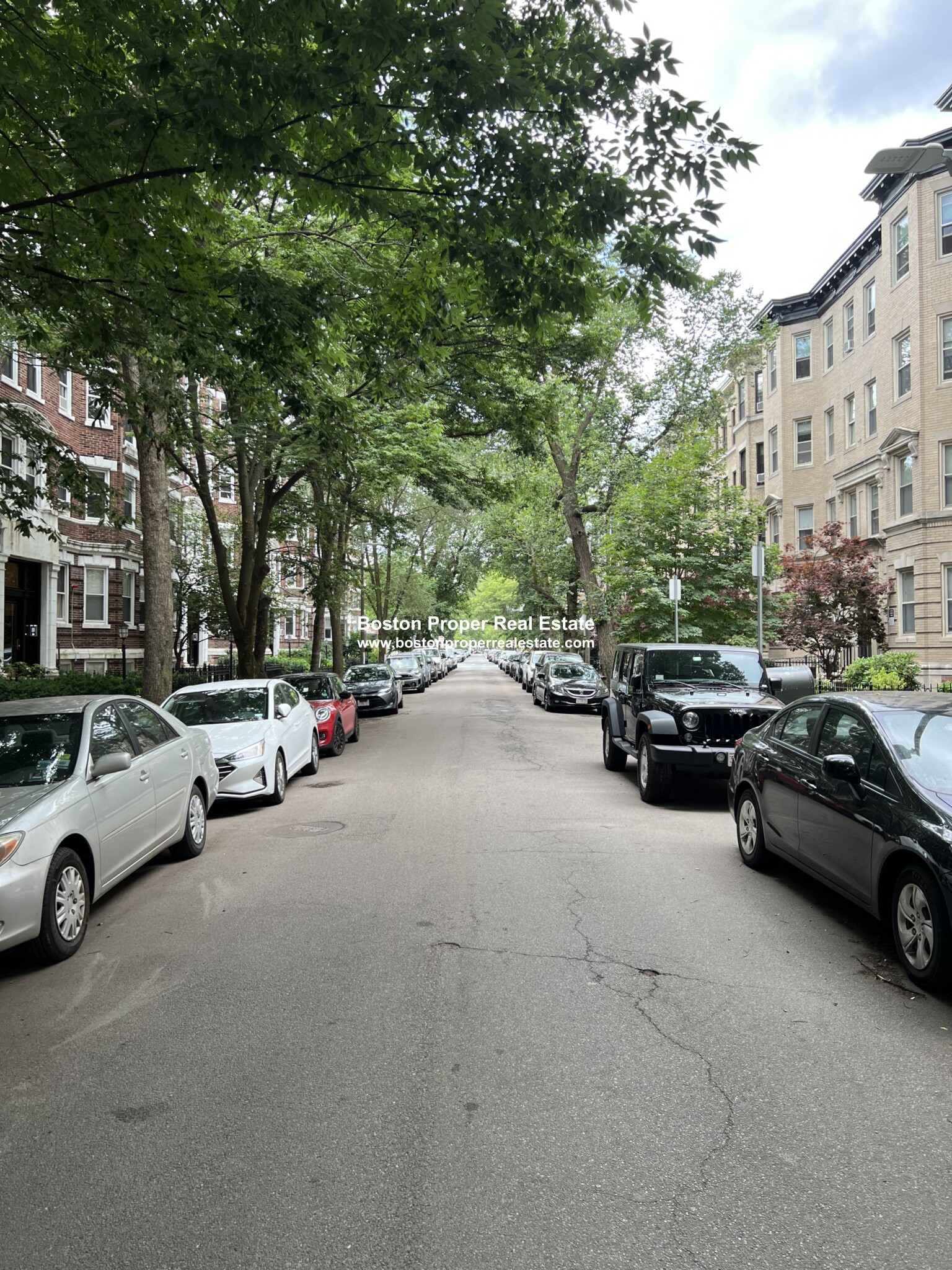 19 Queensberry St, Fenway