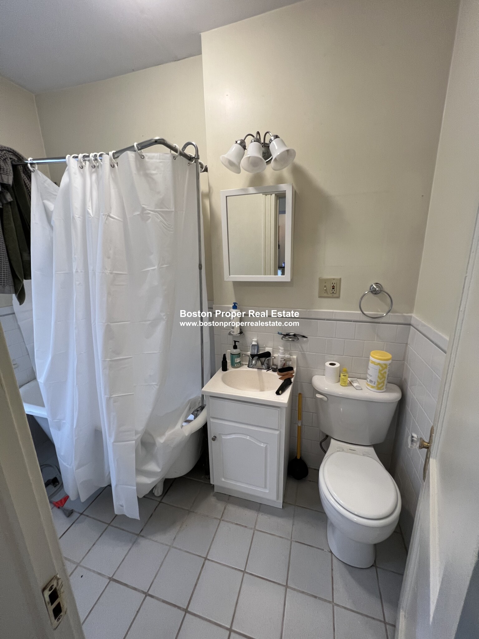 19 Queensberry St, Fenway