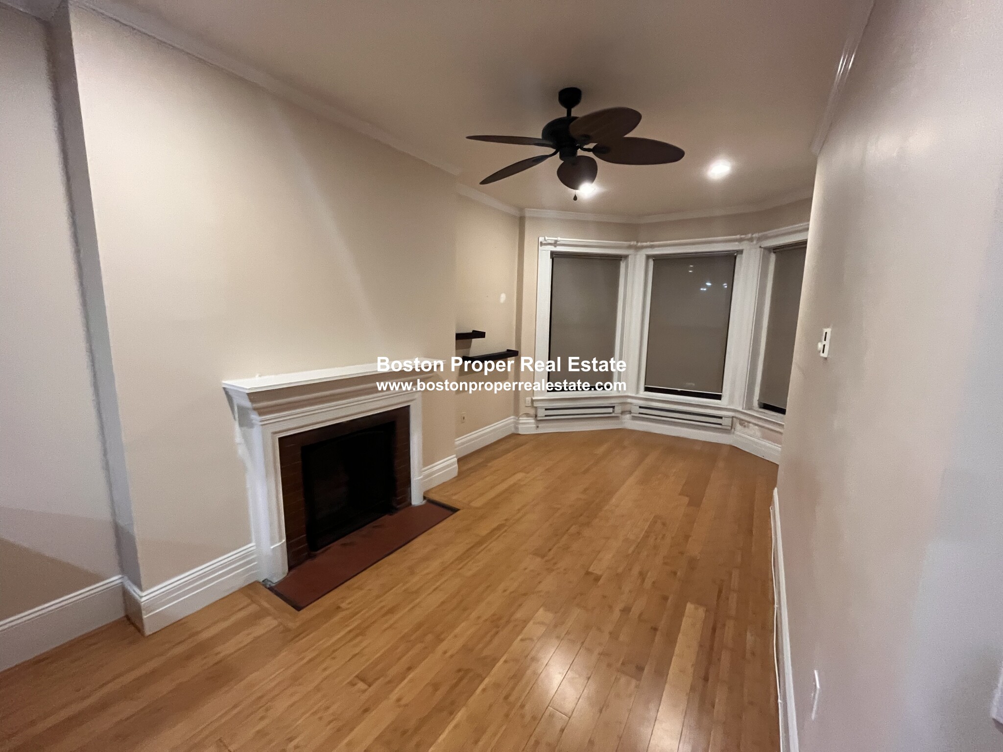 250 Newbury St, Back Bay