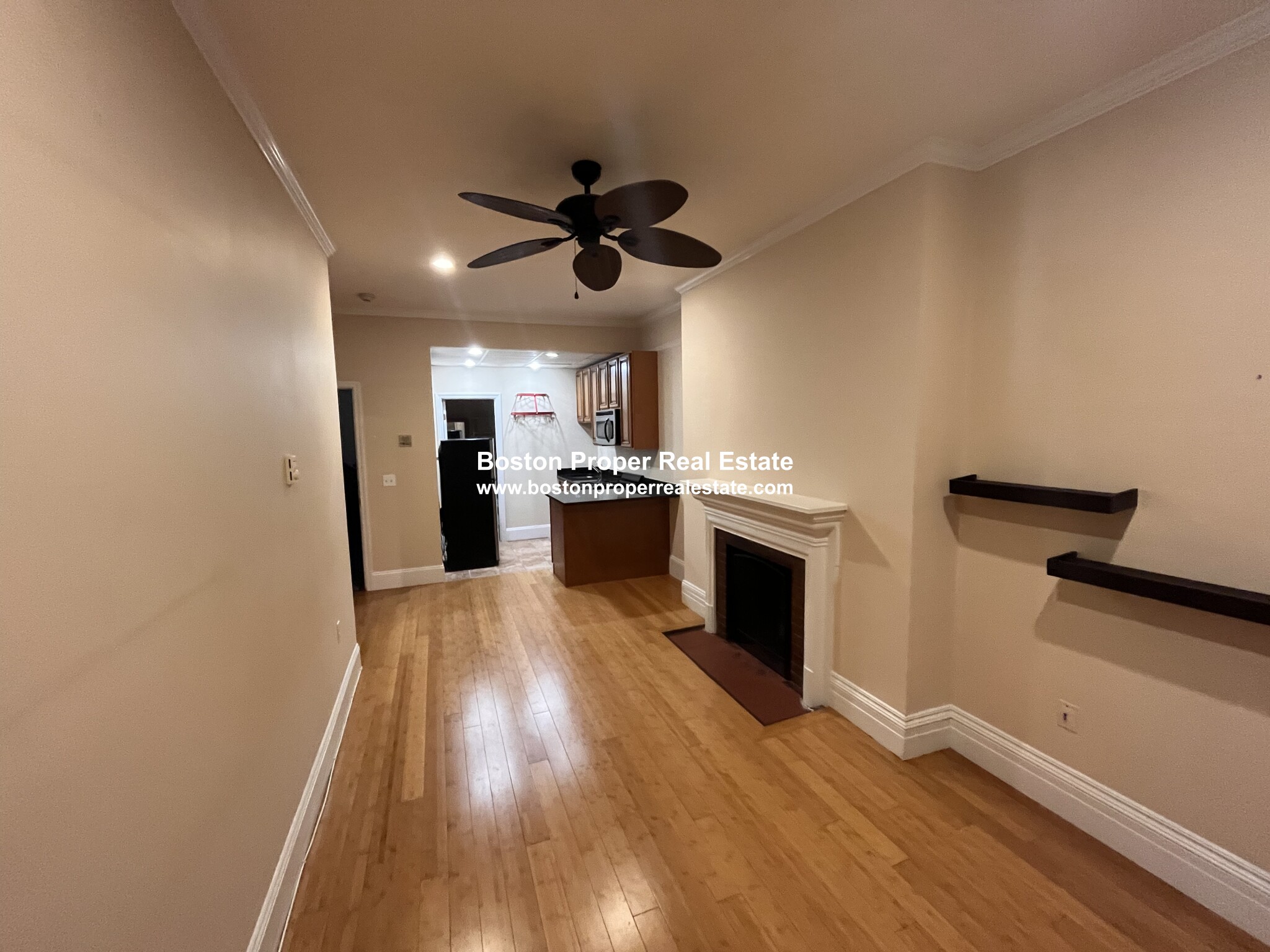 250 Newbury St, Back Bay