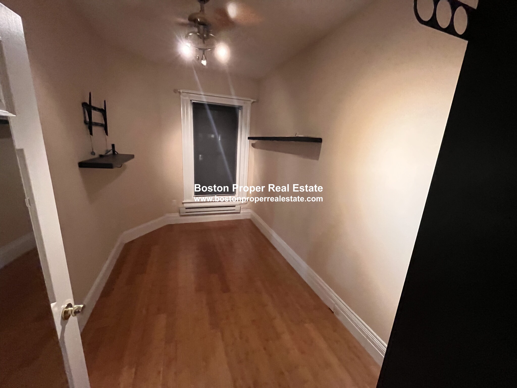 250 Newbury St, Back Bay