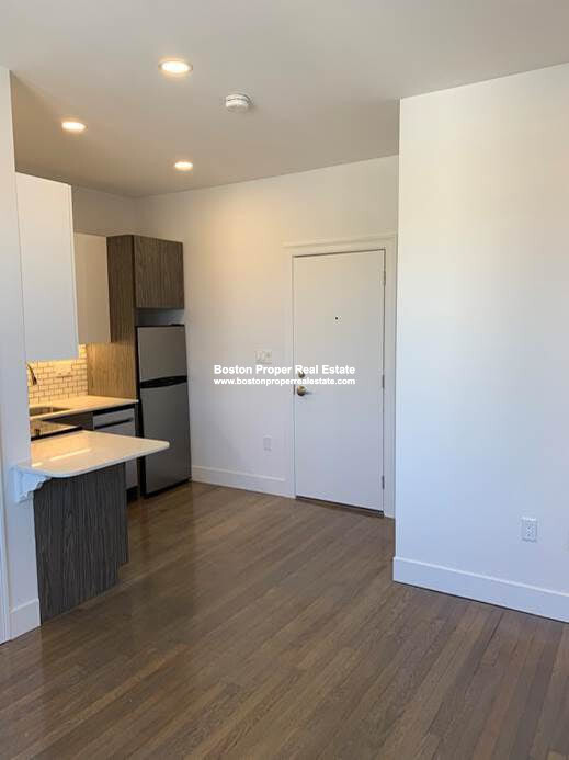 11 Queensberry St, Fenway