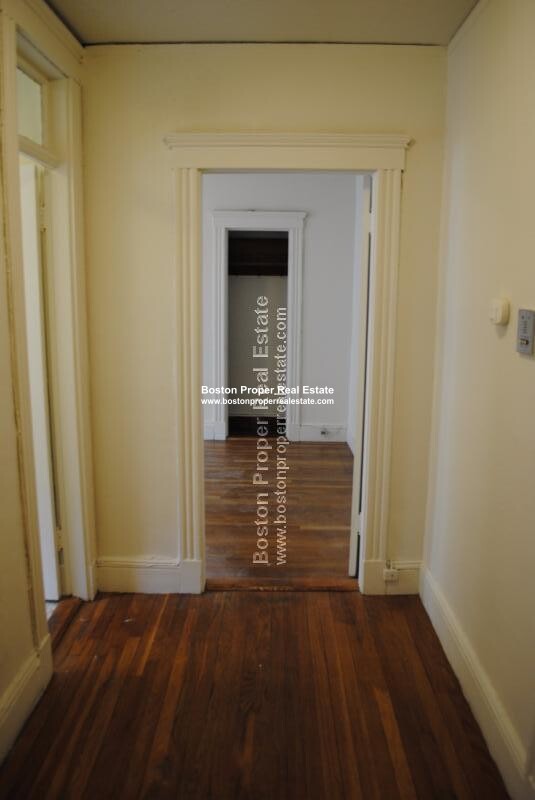 1175 Boylston St, Fenway