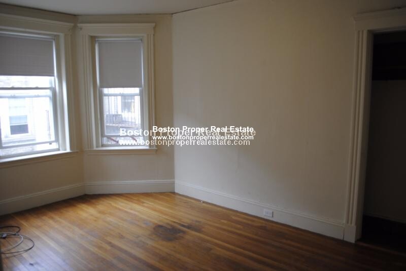 1175 Boylston St, Fenway