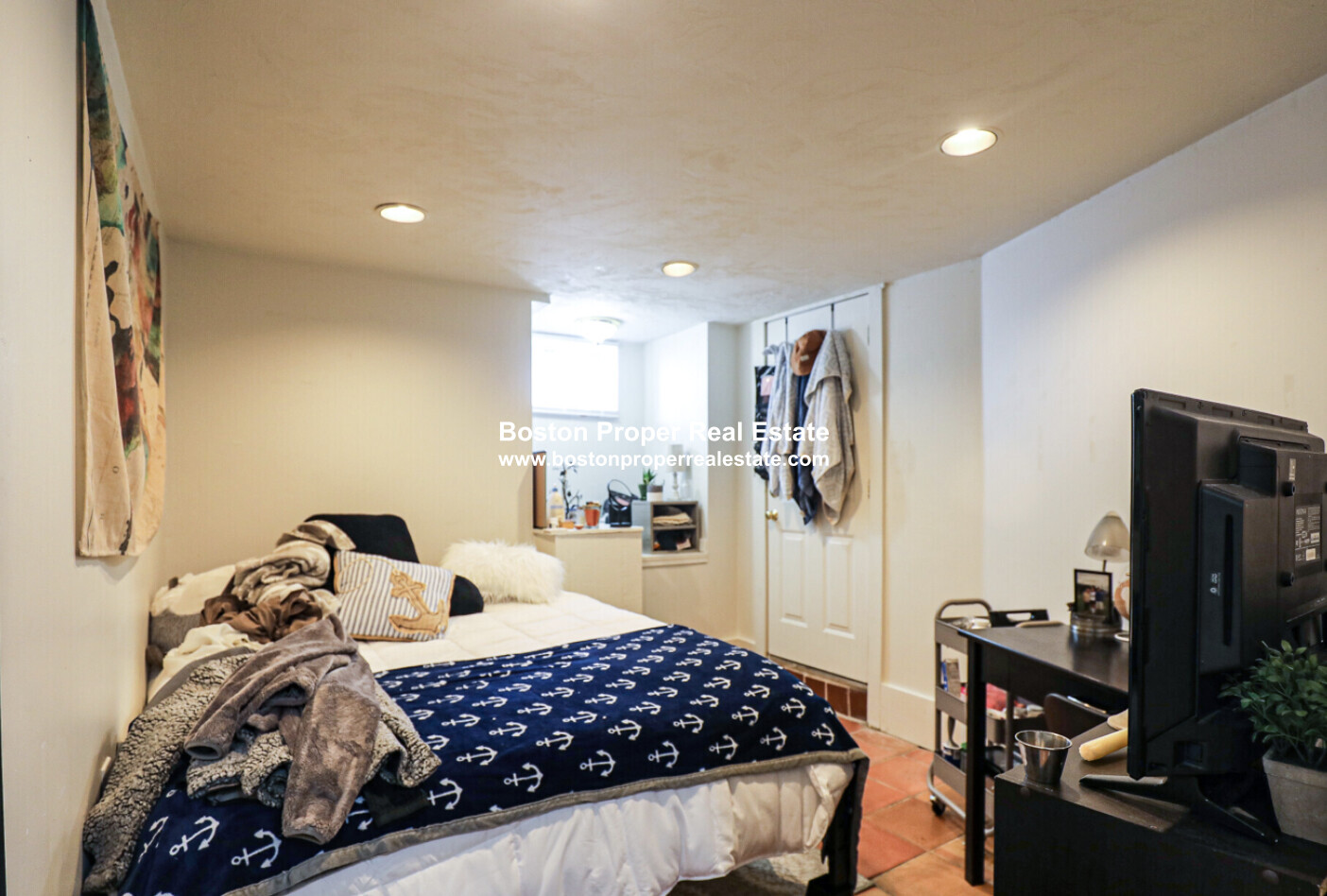 86 Linden St, Allston