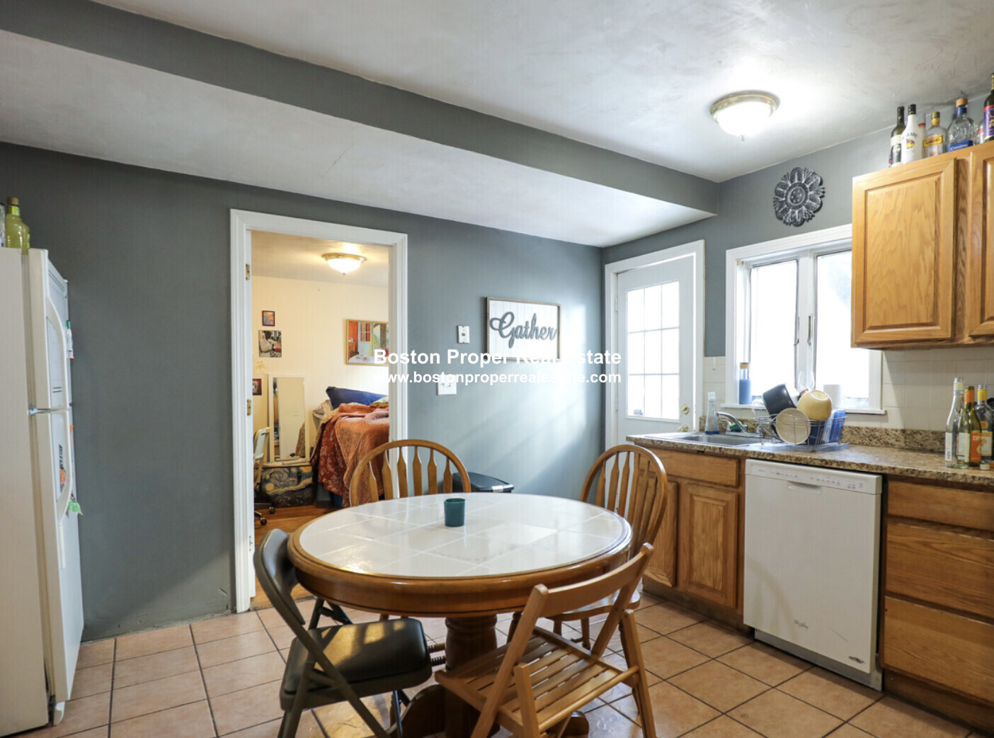 86 Linden St, Allston