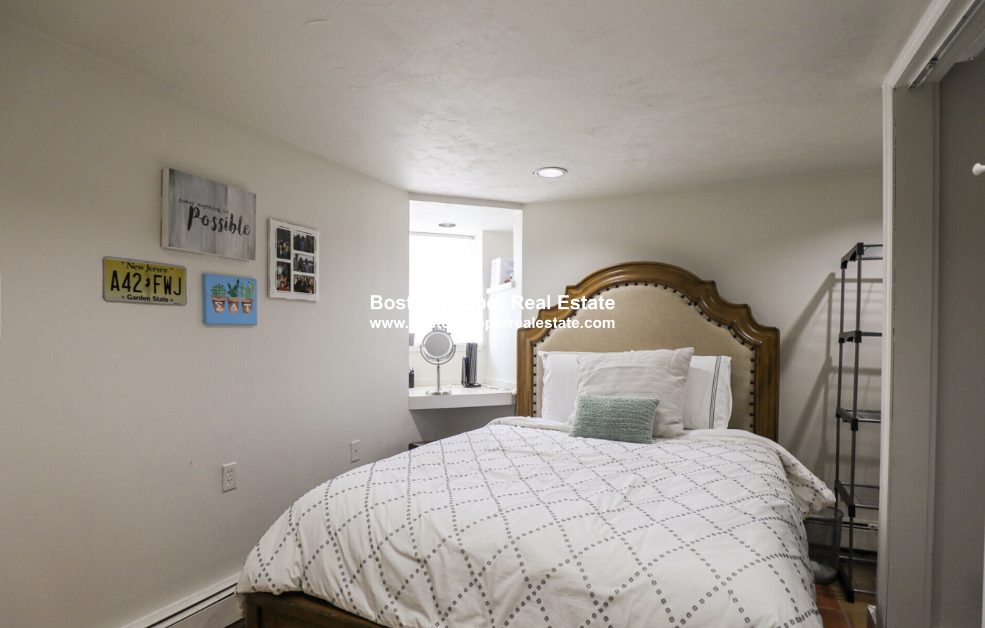 86 Linden St, Allston