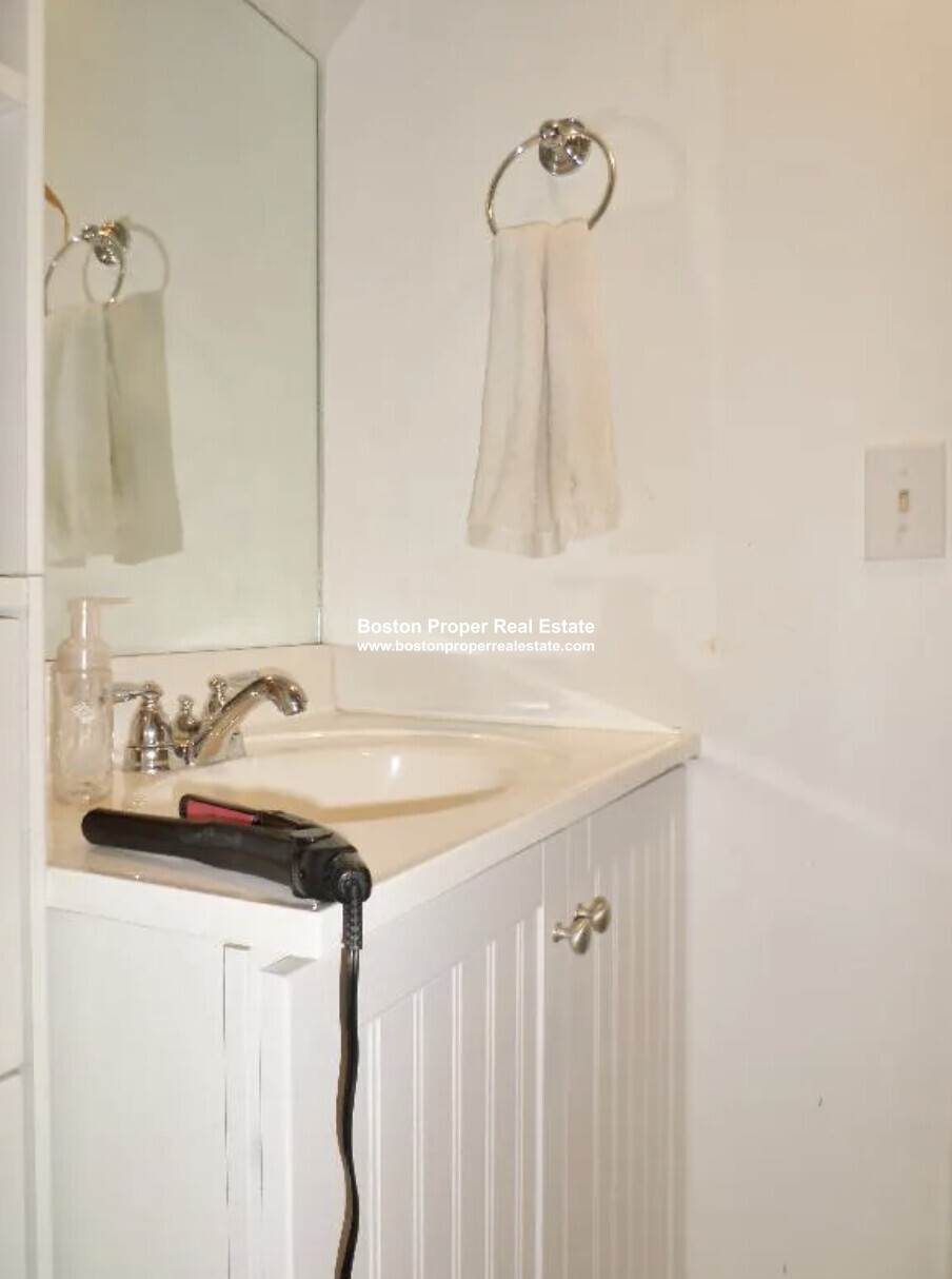 57 Westland Ave, Fenway