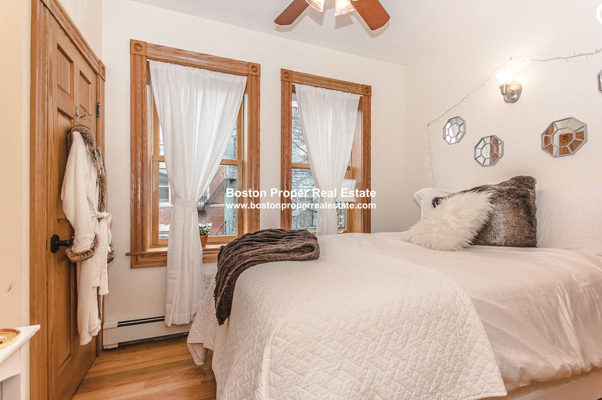 60 Phillips, Beacon Hill