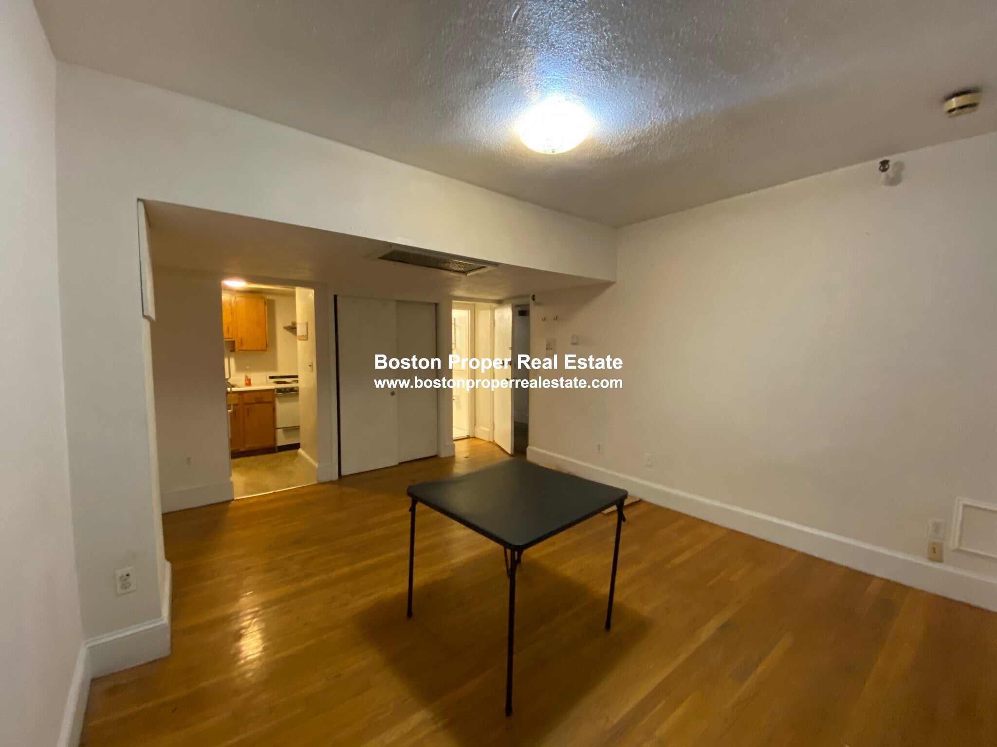 289 Newbury St, Back Bay