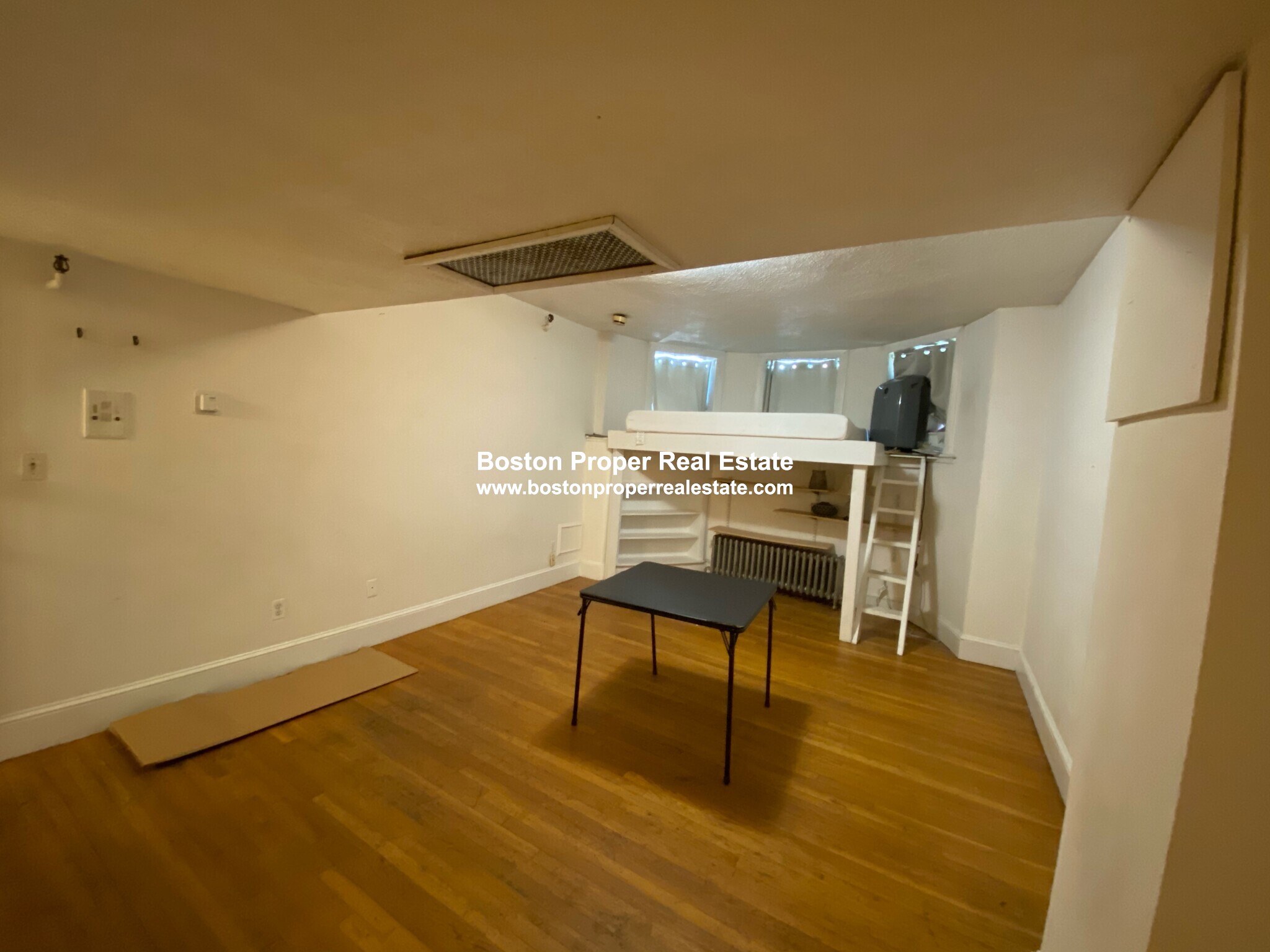 289 Newbury St, Back Bay