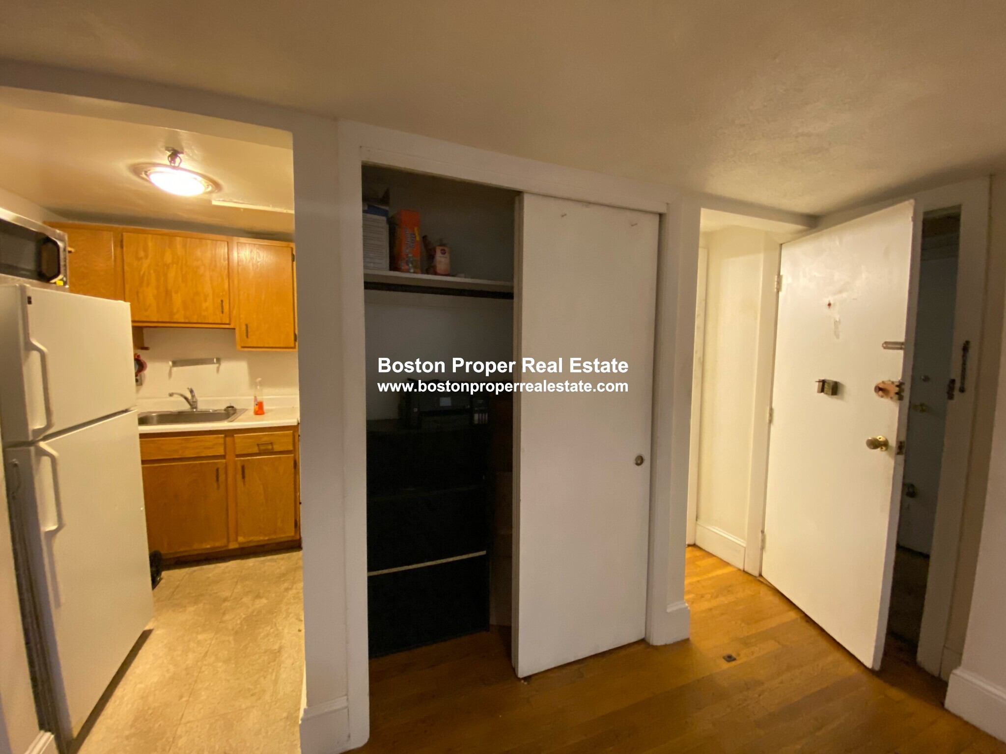 289 Newbury St, Back Bay