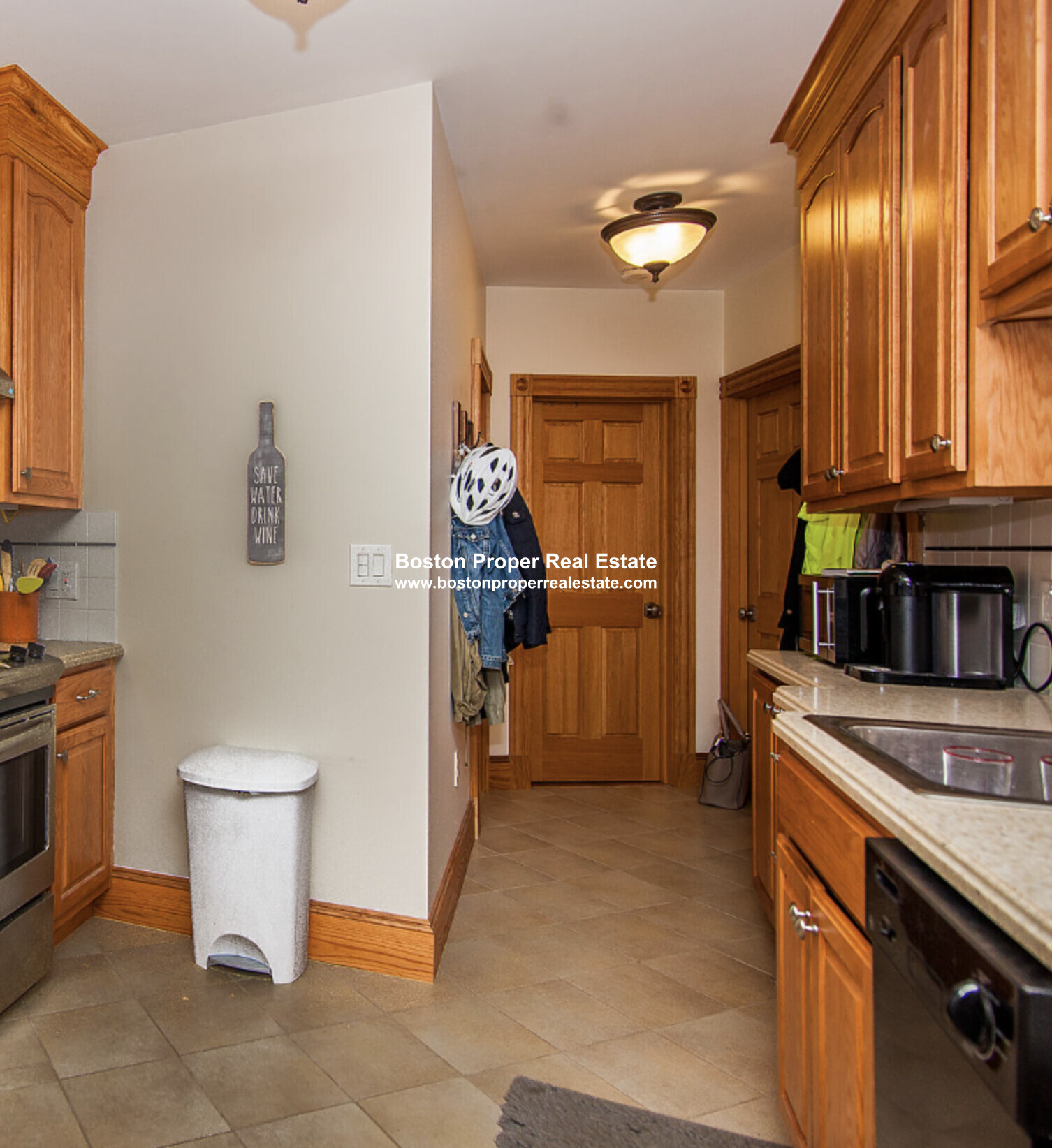 137 Charles St, Beacon Hill