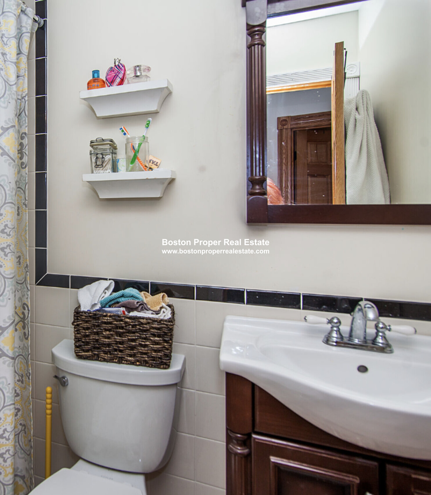 137 Charles St, Beacon Hill