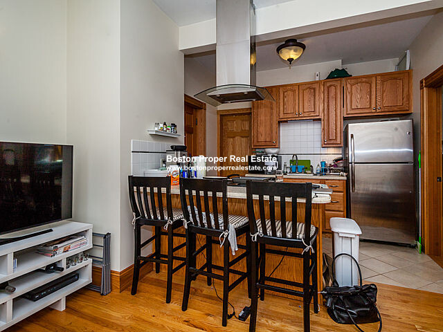 97 Myrtle St, Beacon Hill