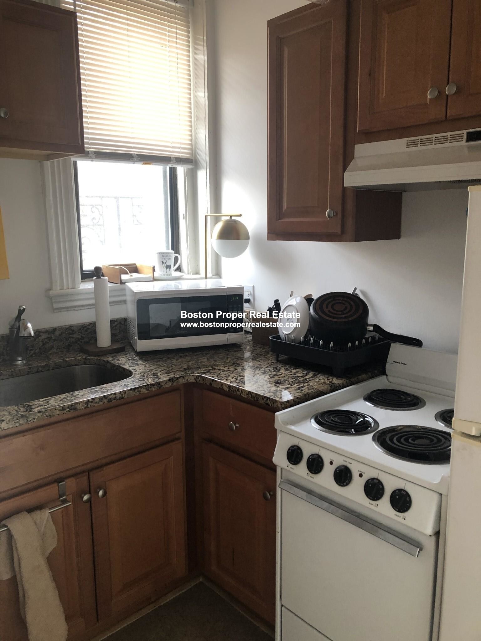 64 Charlesgate E, Fenway