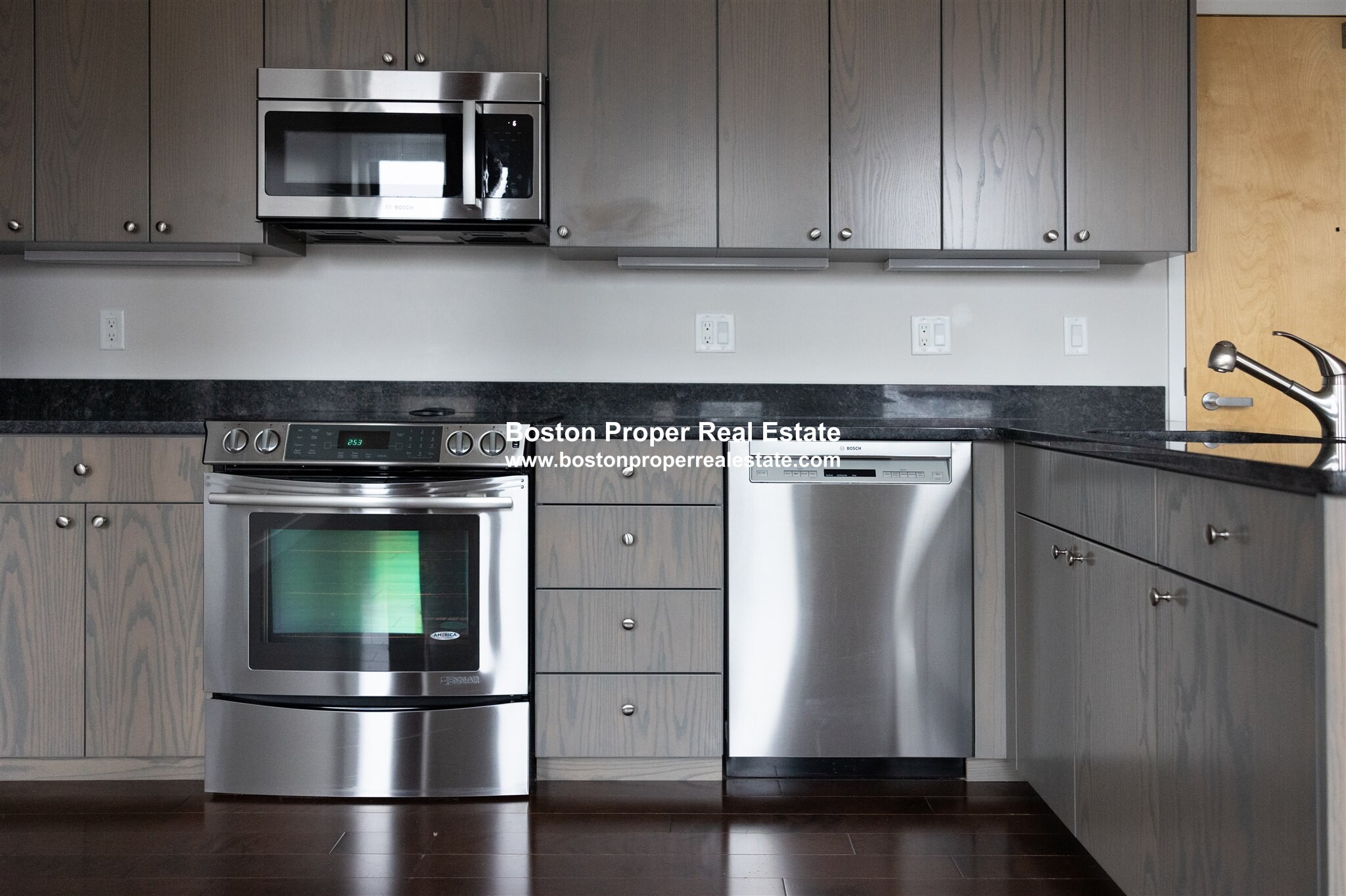 460 Harrison Ave, South End