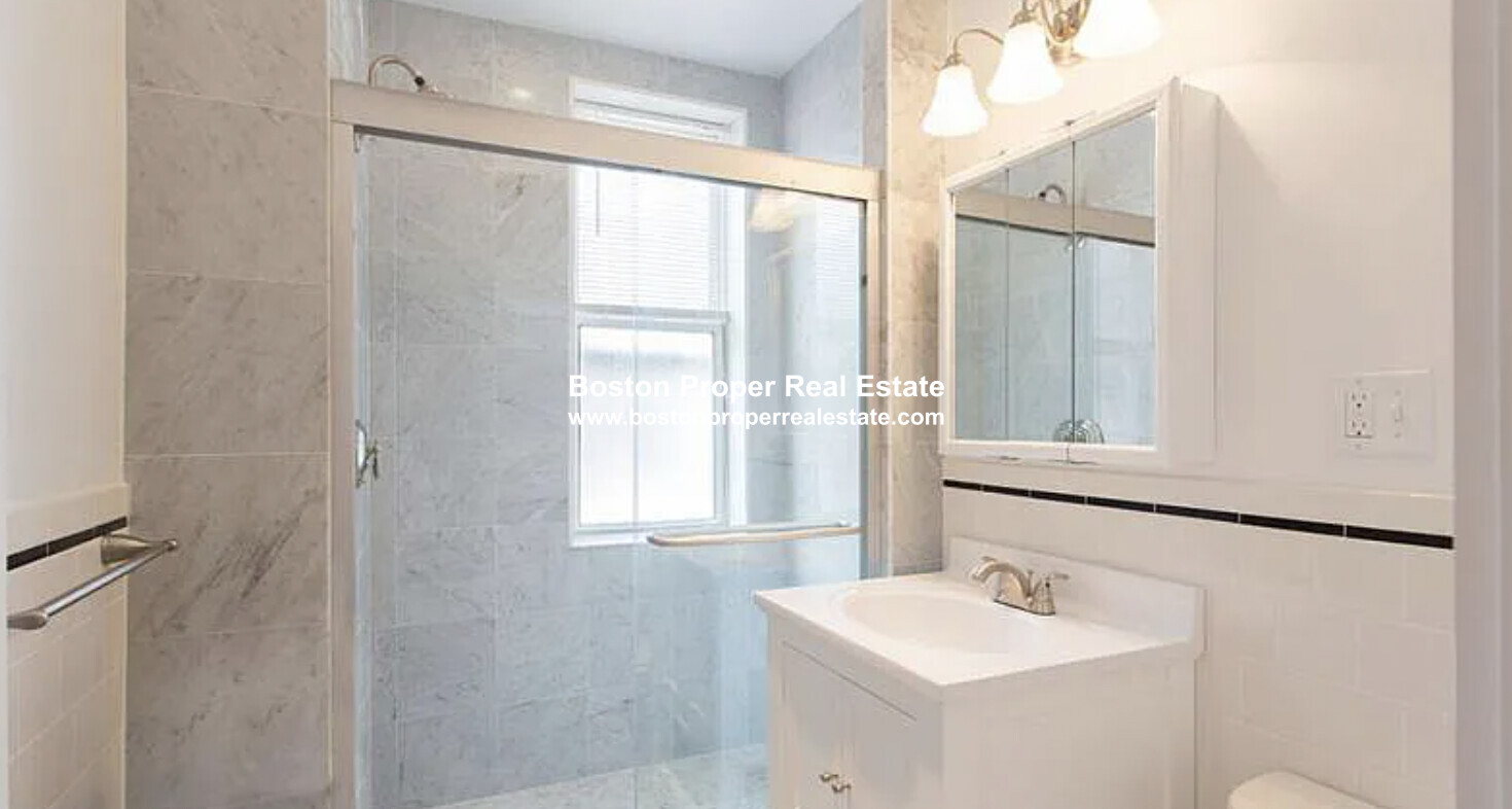 124 Peterborough St, Fenway